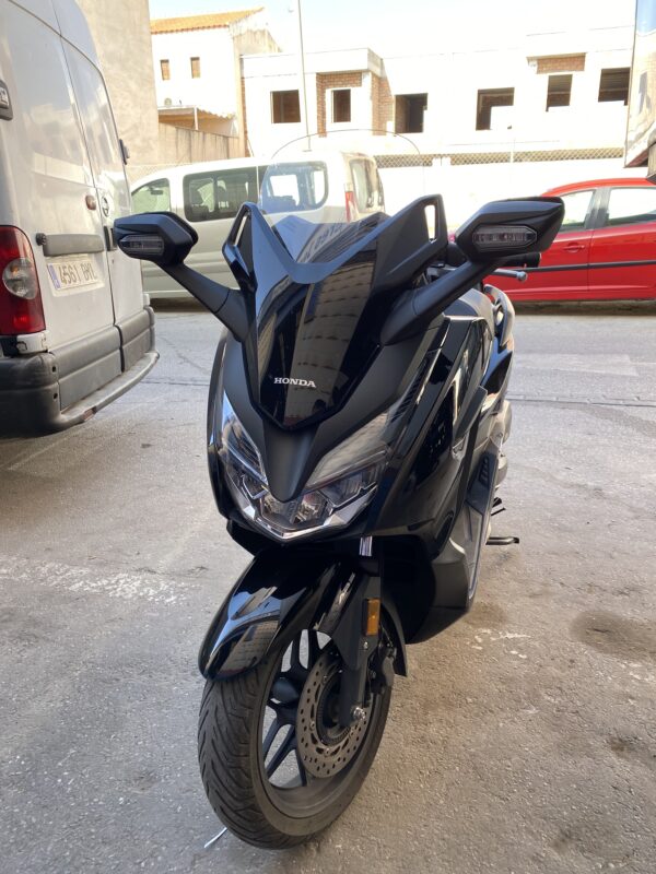 HONDA FORZA 125 - Imagen 2